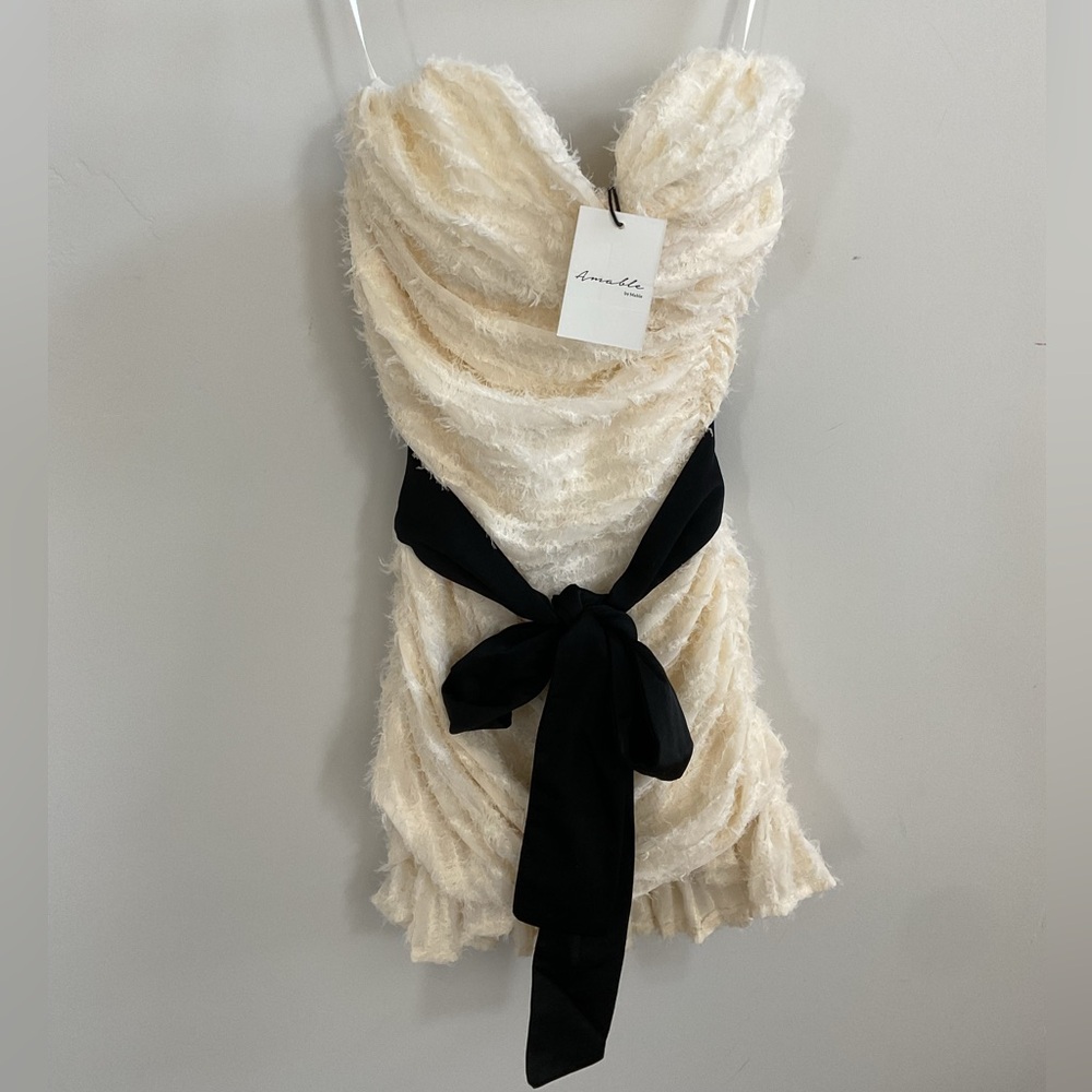 NWT Amable by Mable Strapless sweetheart neck ivory mini dress w/ black sash S